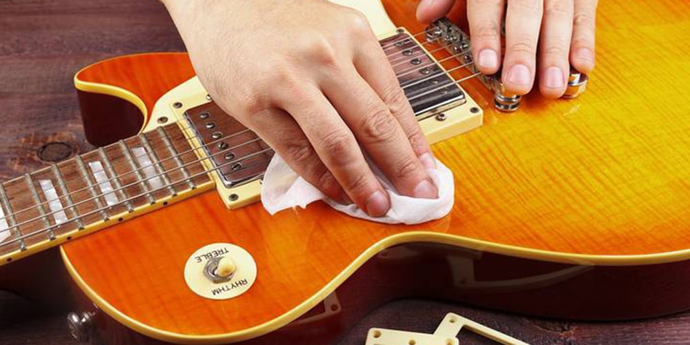 آسیب دیدگی بدنه گیتار